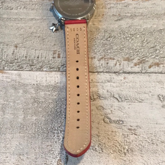 Coach watch with charm - Picture 8 of 8